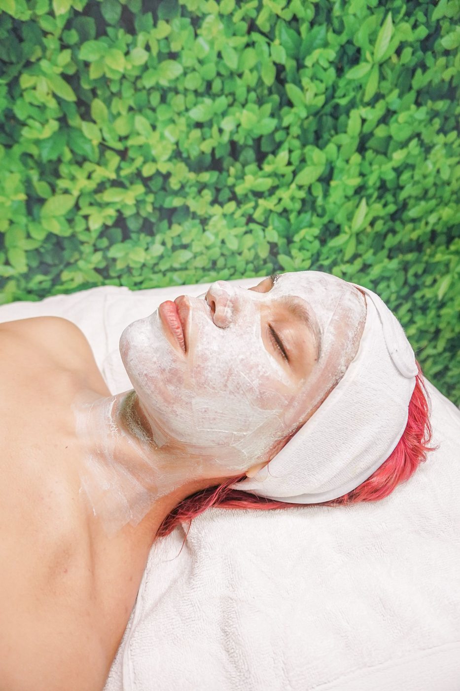 Máscara facial en tratamiento de estética integral